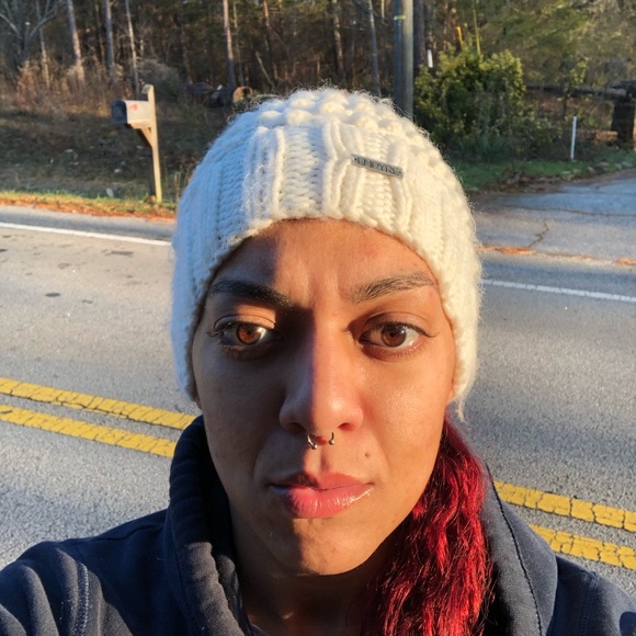 Meet your Posher, Phoenix Marie - Picture 4 of 5